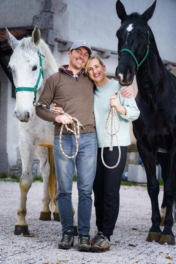 Tmbin'S Barn - Nature, Horses, Family Sežana Extérieur photo